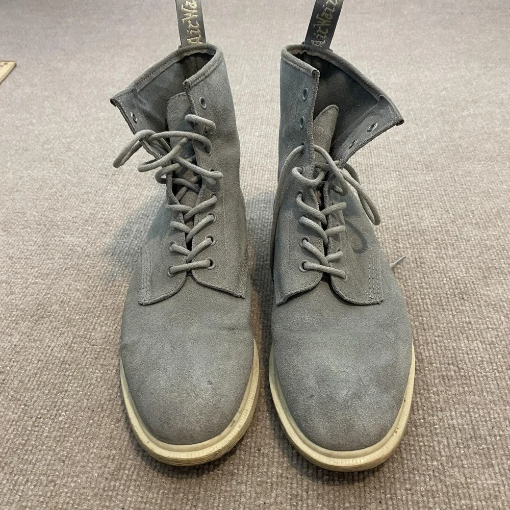 Dr.‎ Martens Whiton Boots Mens Size 11 Gray Suede Ankle Combat Lace Up Casual